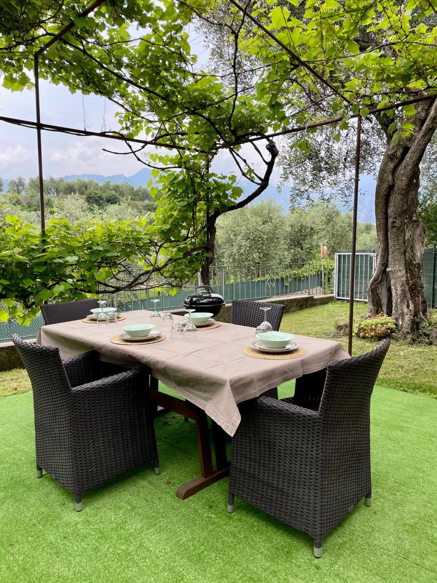 Casa Mario & Laura Ferienwohnungen Free Wi-Fi Parking Malcesine Ngoại thất bức ảnh