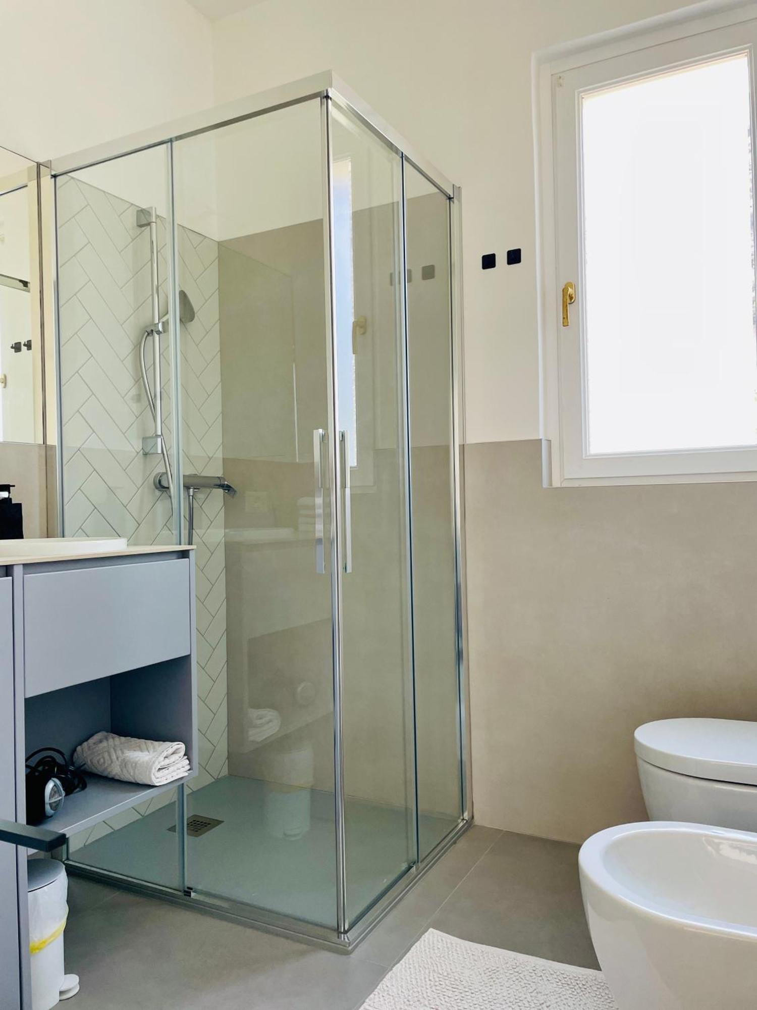 Casa Mario & Laura Ferienwohnungen Free Wi-Fi Parking Malcesine Ngoại thất bức ảnh